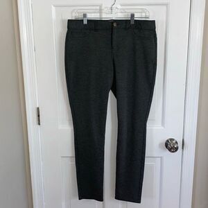 G.H. Bass & Co. stretchy straight leg pants size 10